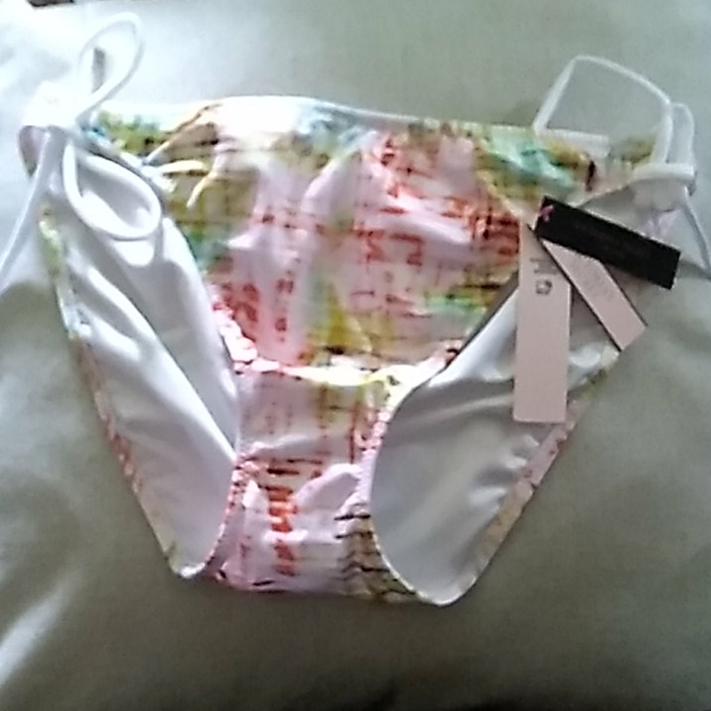 Bikini bottoms